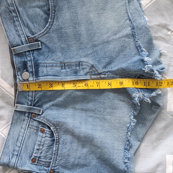 LEVI'S | 501 Original Denim Shorts Light Wash Cut Off, Blue, Womens Size 27 - Picture 10 of 10